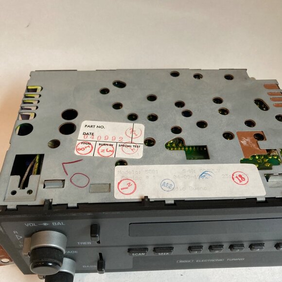 GM Model 16165881 Delco Vintage Radio Stereo Receiver UNTESTED - Picture 4 of 7